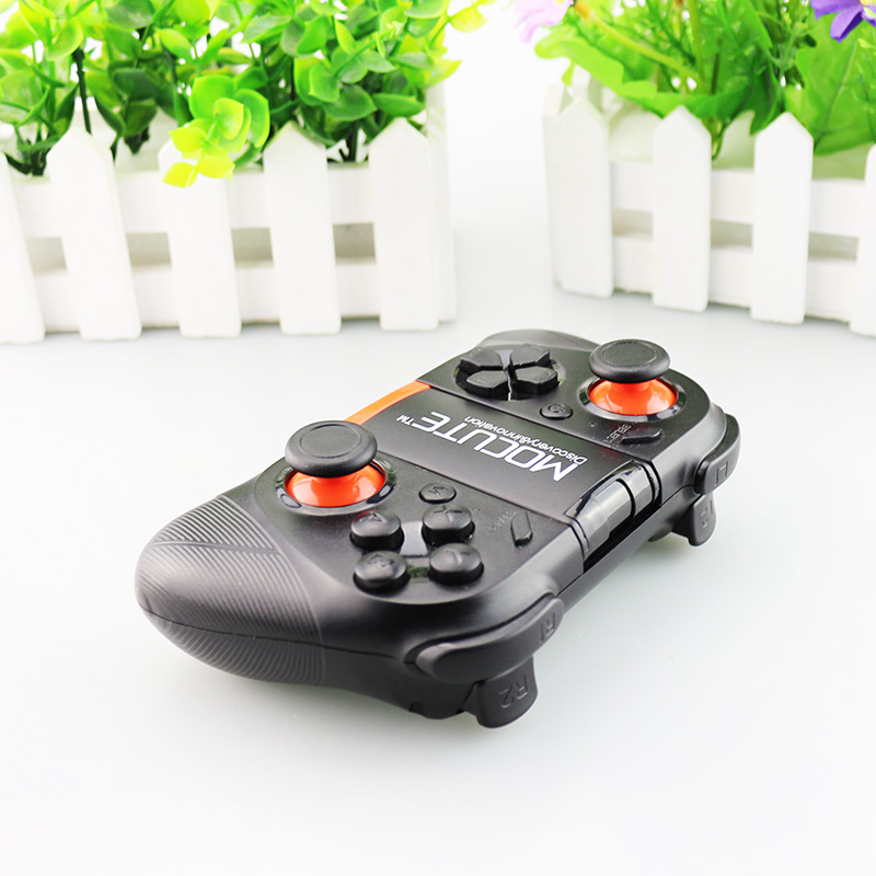 MOCUTE 050 VR Game Pad Android Joystick Controller Selfie Remote Control Shutter Gamepad for PC Smart Phone + Holder. 