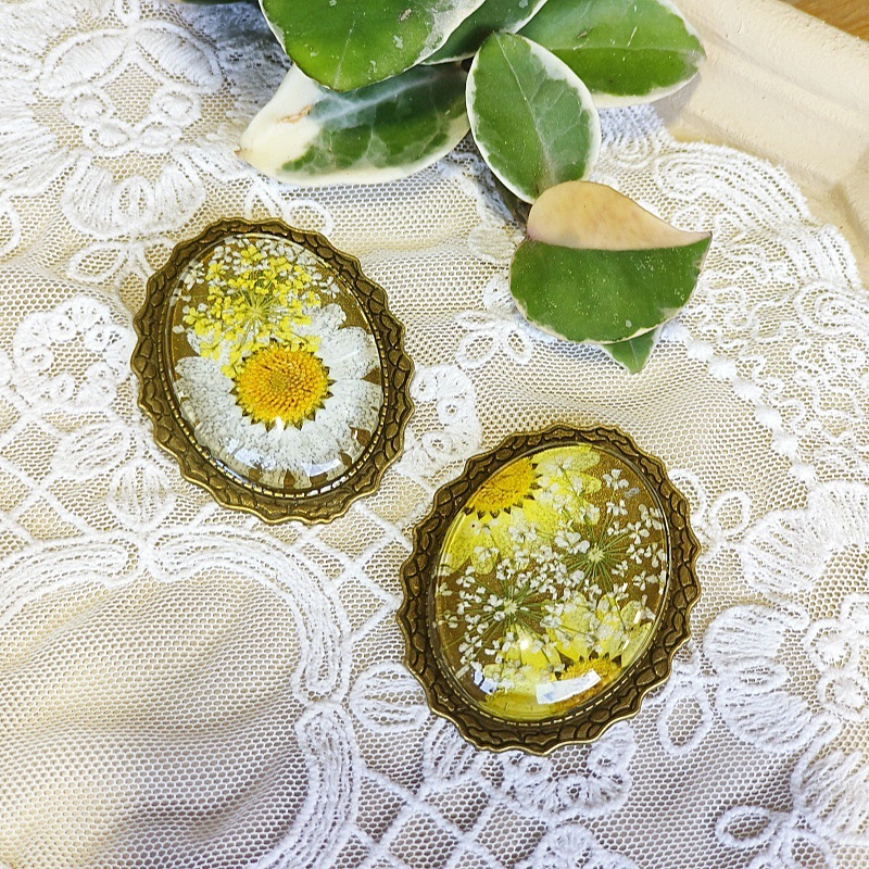 New forest original handmade vintage sweater chain yellow and white real dried flower eternal flower necklace pendant jewelry