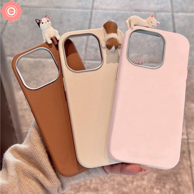 Simple Solid Color Lovely 3D DIY Doll Cat Cartoon Kitten Case Compatible for IPhone 15 11 16 12 13 14 Pro Max 16 15 14 Plus XR X XS Max Luxury Metal Lens Frame Leather Texture Case. 