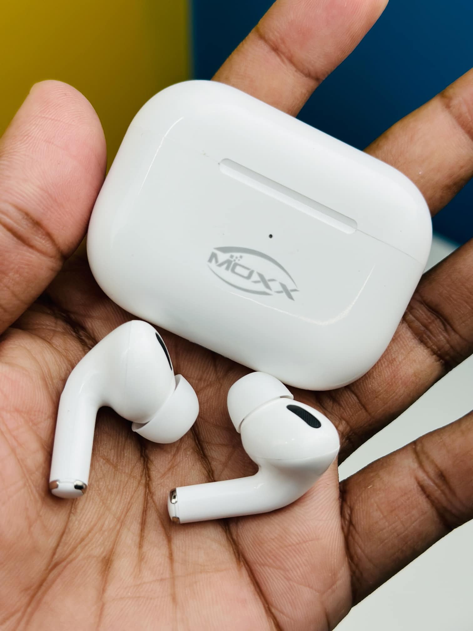 MOXX Wireless Headset Earbuds (MA-02pro). 