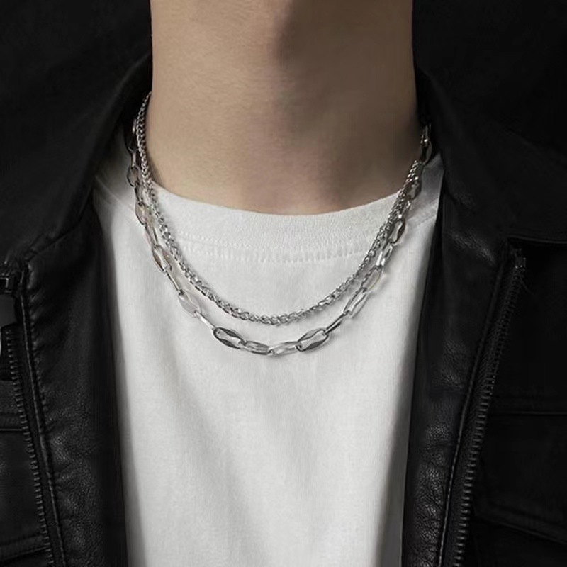 Pig nose multi-layered necklace men's trendy hip-hop niche design light luxury simple titanium steel clavicle chain accessories to match clothes