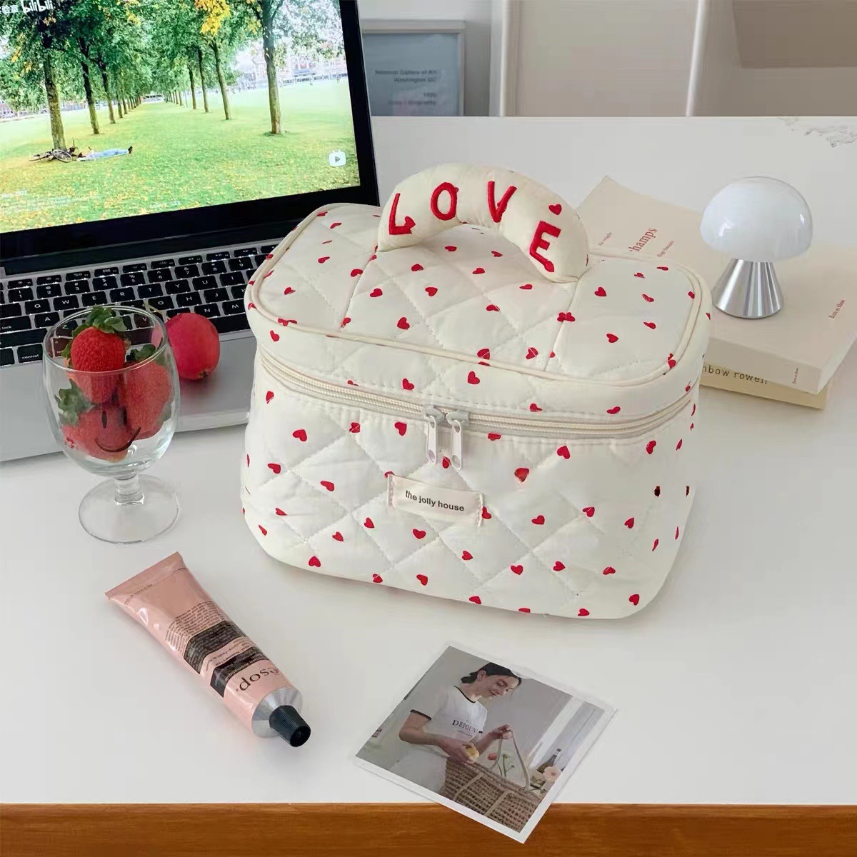 New love cosmetic bag portable large capacity multi-layer portable travel skin care product toiletry bag