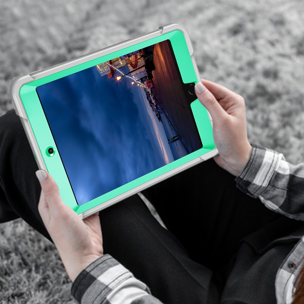 Silicone + PC Shockproof Protective Case with Holder For iPad mini / mini 4. 