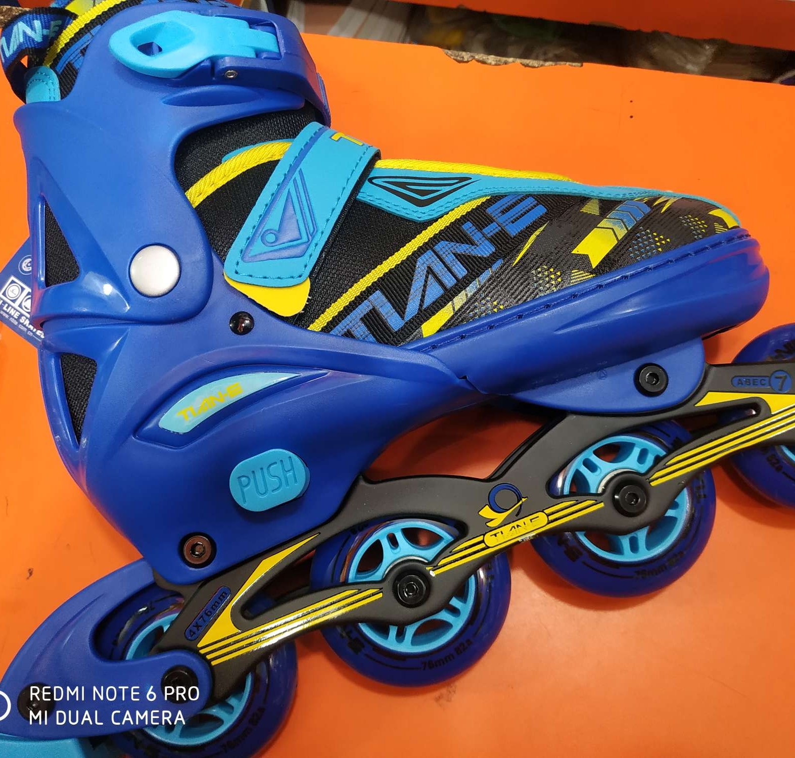 Skating shoEs roller: Buy Online at 