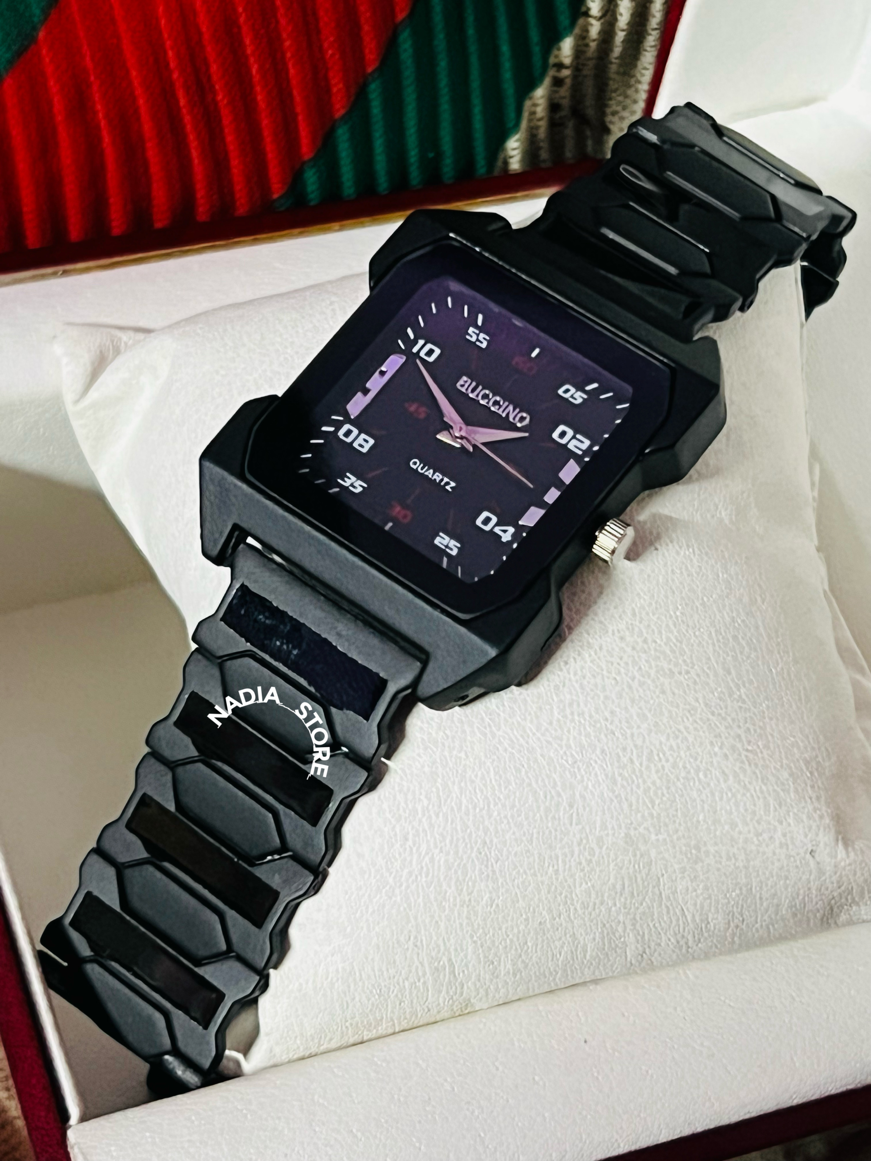 Analog Luxury Men's Watch with Illuminated Hands and Stainless