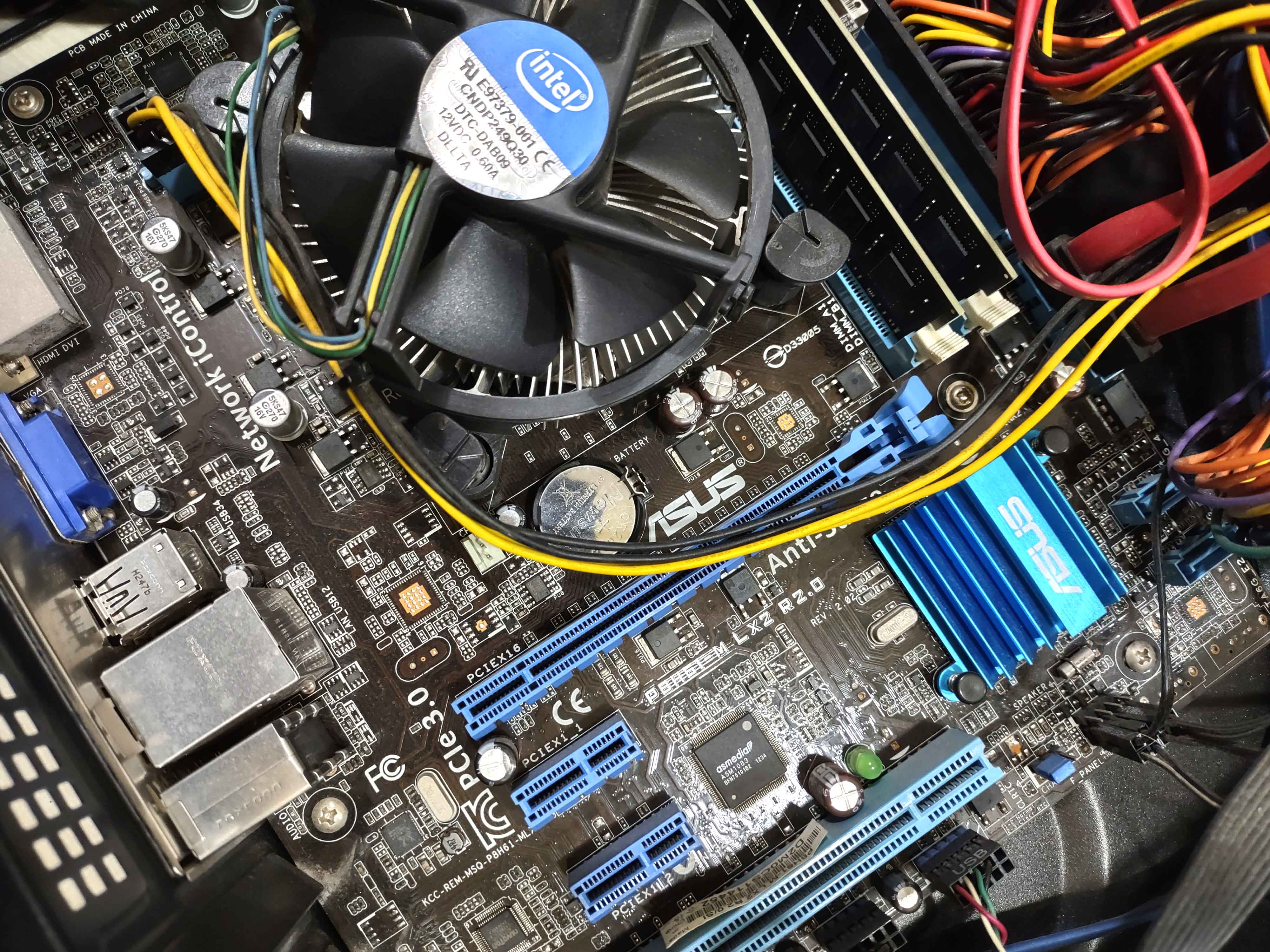 Processor+Motherboard+Ram (Intel i3 3210+Asus P8H61-M-LX2+Adata 8GB 1600Mhz). 