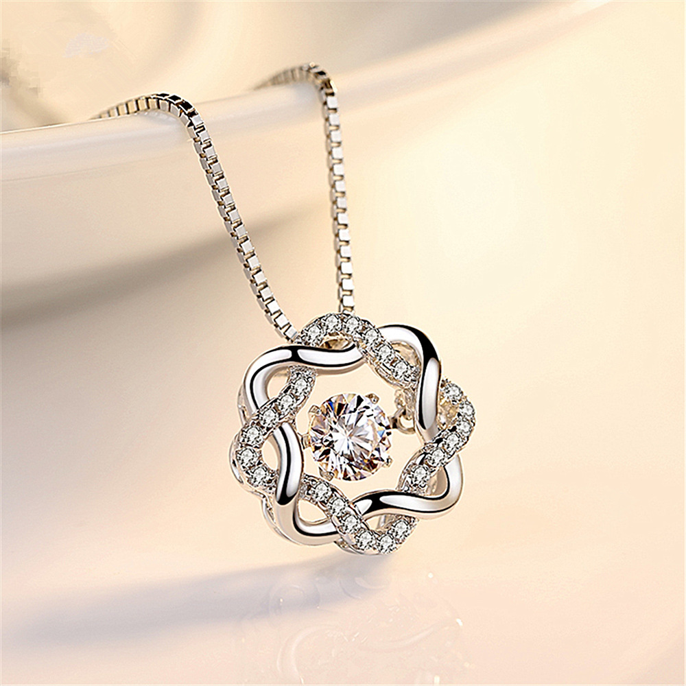 Douyin live network with the silver eight-pointed star smart necklace women's ins design beating heart women's pendant accessories. 