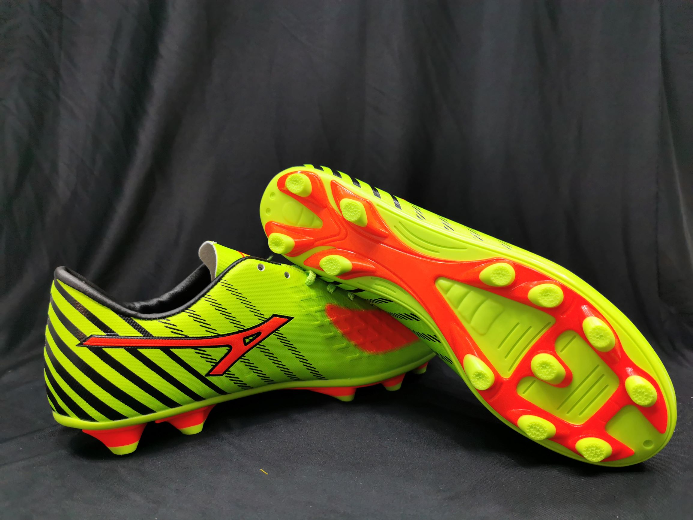 polaris anza football shoes price