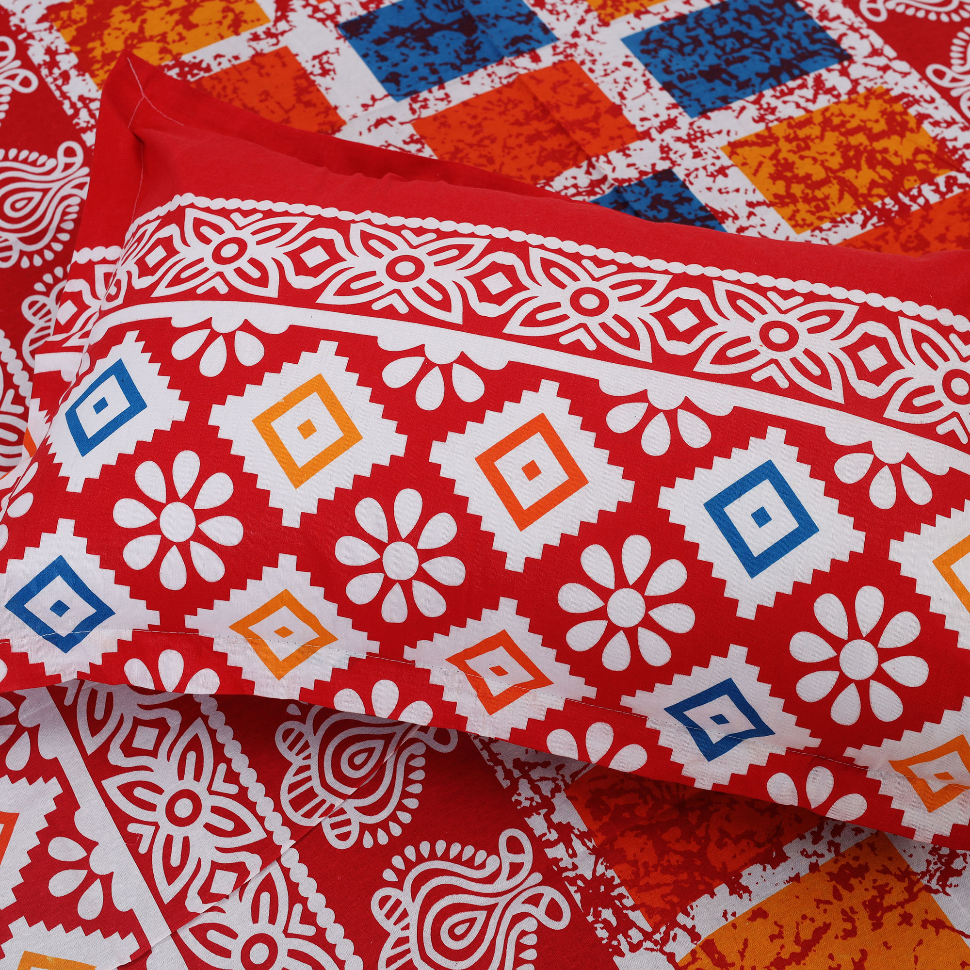 Double King Size Bedsheet Set (7.5x8.5 ft) with Pillow Covers - Cotton Multicolor Print. 