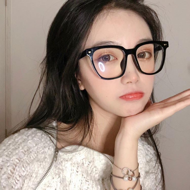 Korean version of square retro large-frame transparent gray anti-blue light glasses, Xiaohongshu Internet celebrity with the same big face thin sunglasses