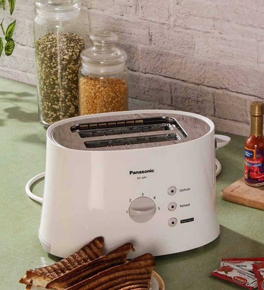 Panasonic NT-GP1 2-Slice Pop-up Bread Toaster. 