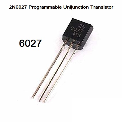 Желіде бұталарға сиып жатқан қыздардың жасырын камерасы