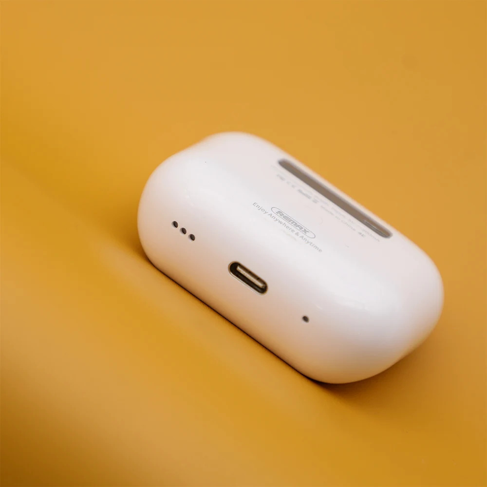 REMAX CozyPods W30N TWS Bluetooth V5.4 Airpods Pro 2nd Generation Noise-Cancelling ANC True Wireless Earbuds with Touchscreen. 