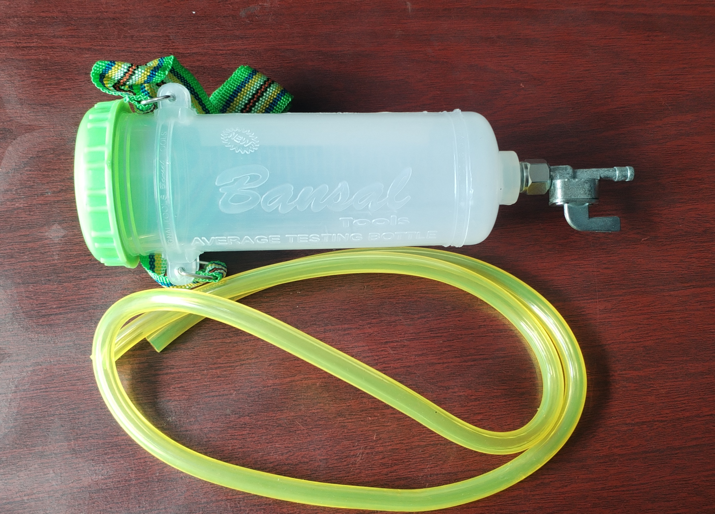 AVERAGE TESTING BOTTLE ALL BIKE. 