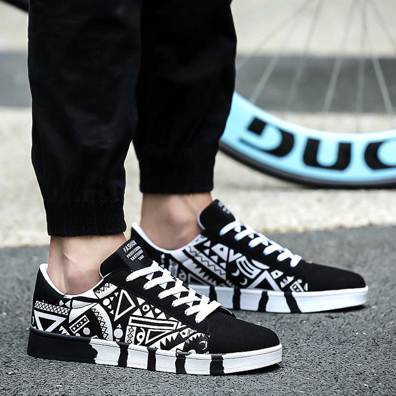 IELGY New men's canvas shoes color 
