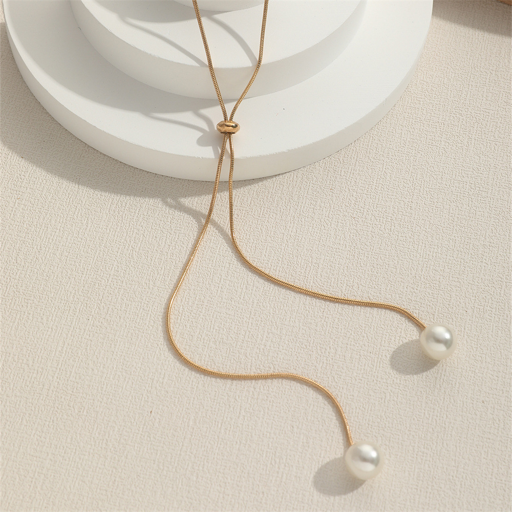 New Fashion Heart Choker Necklaces Small Heart Necklace for Women. 