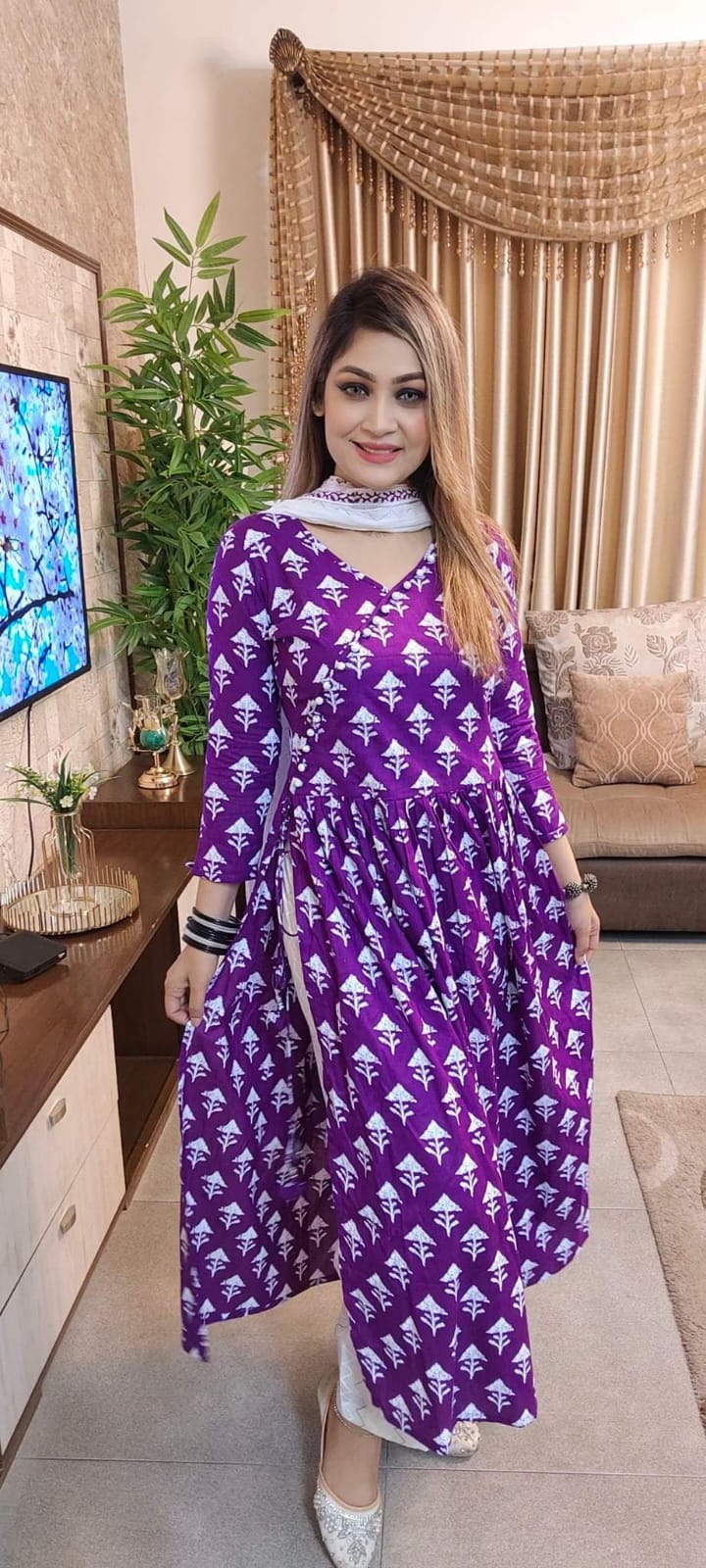 Naira Cut Elegance - Eid Collection Three Piece Salwar Kameez - Suitable for All Occasions and All Seasons
