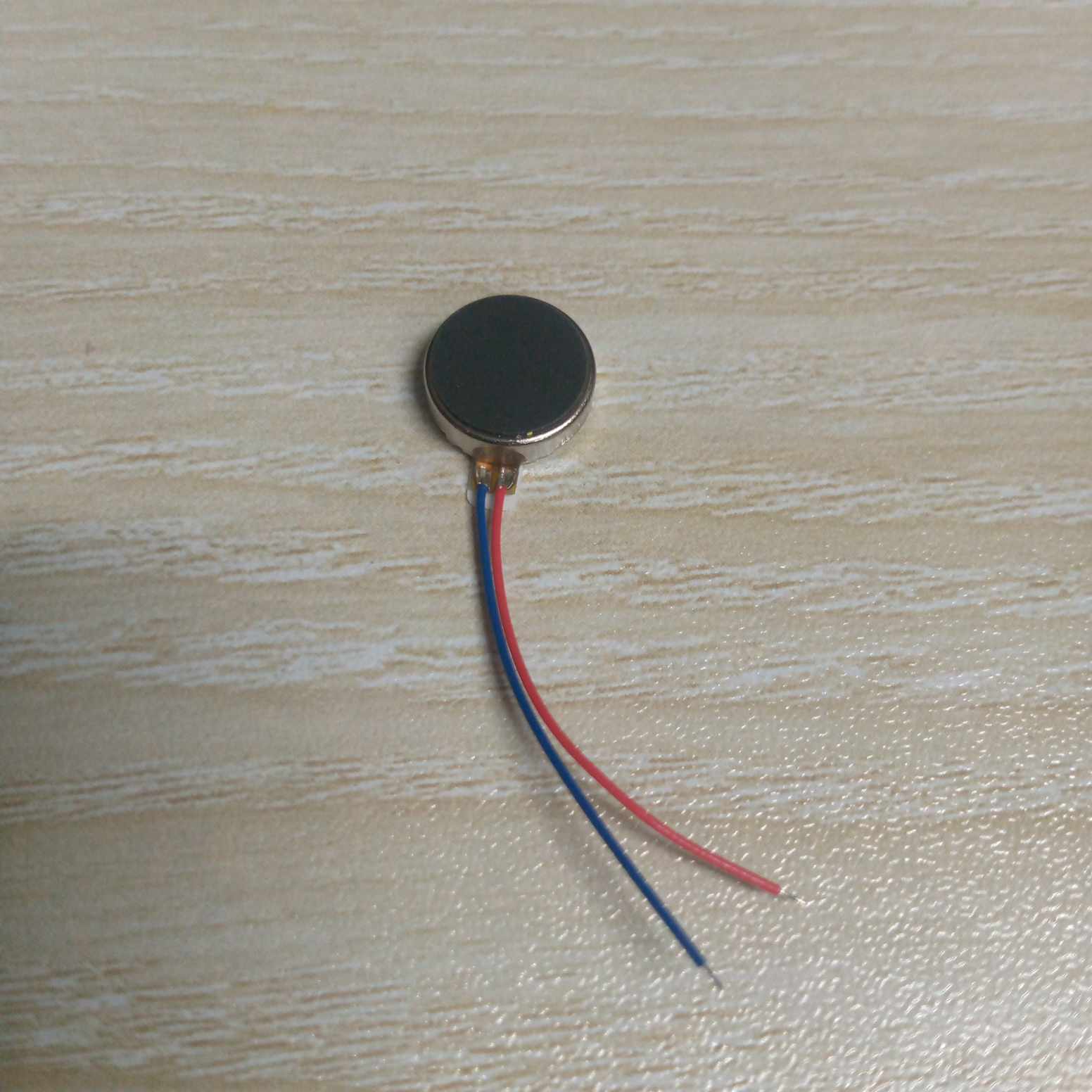 Vibration Motor Coin Type DC 3V 90mA 1034 12000 RPM Flat Coin Button Type Micro Linear Resonant Actuator With Strong Acceleration DC Vibrating Motor With Cables. 