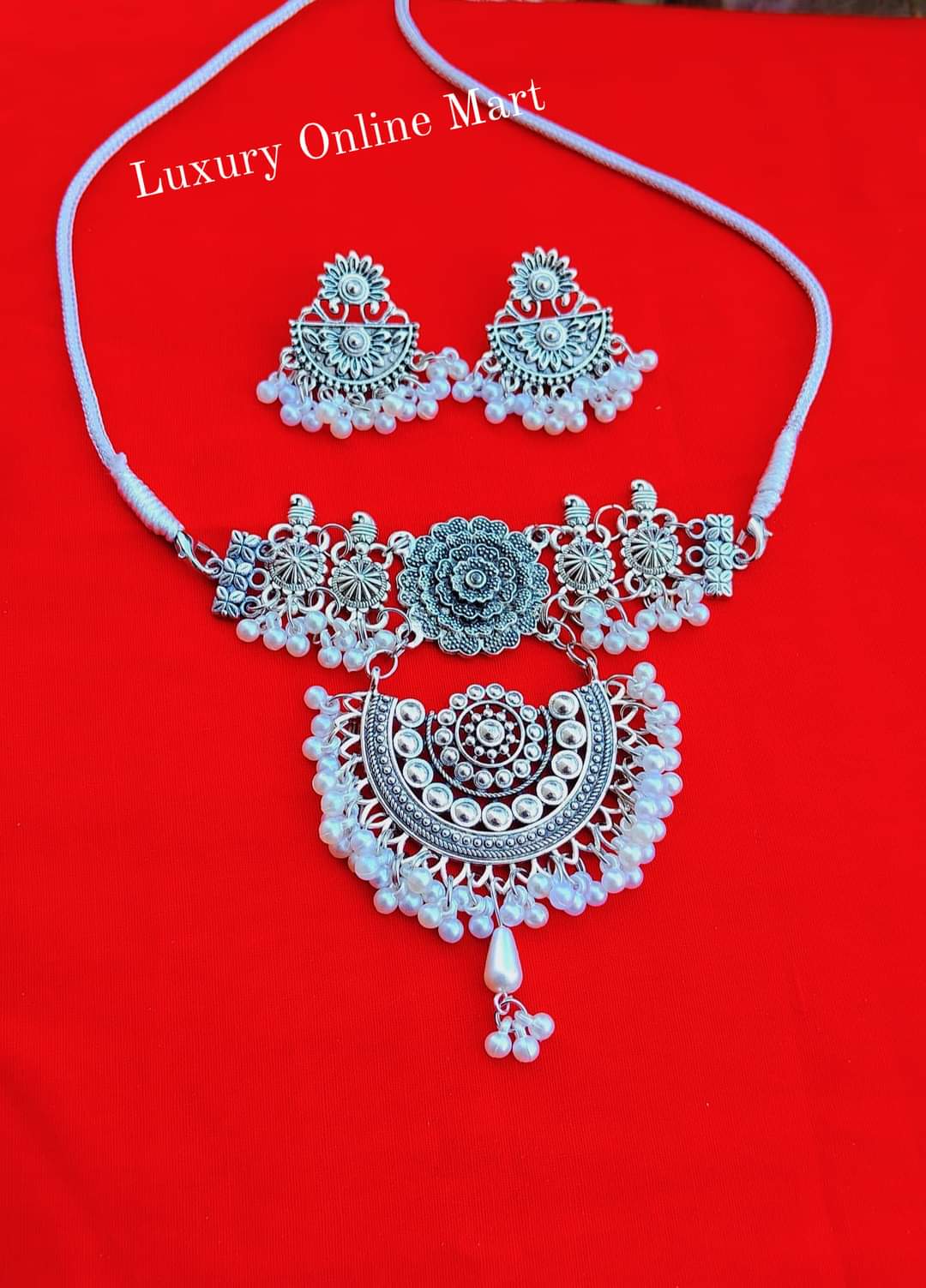 Beautiful Trendy Jewellery Set For Women