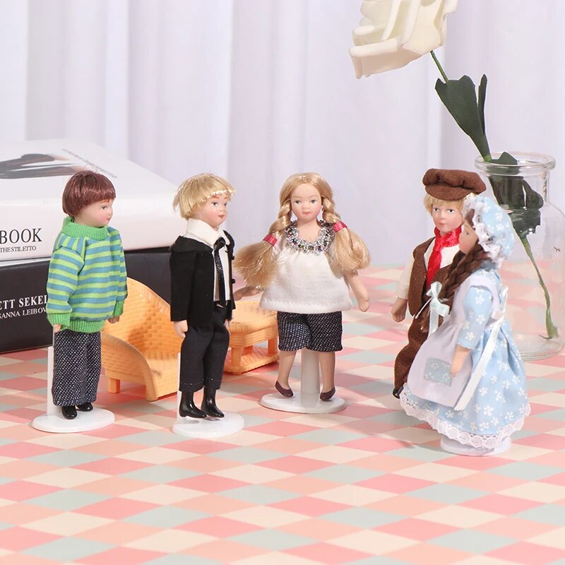 【The road to happiness Store】1:12 Dollhouse beautiful Miniature Porcelain Little Pretty Boys. 