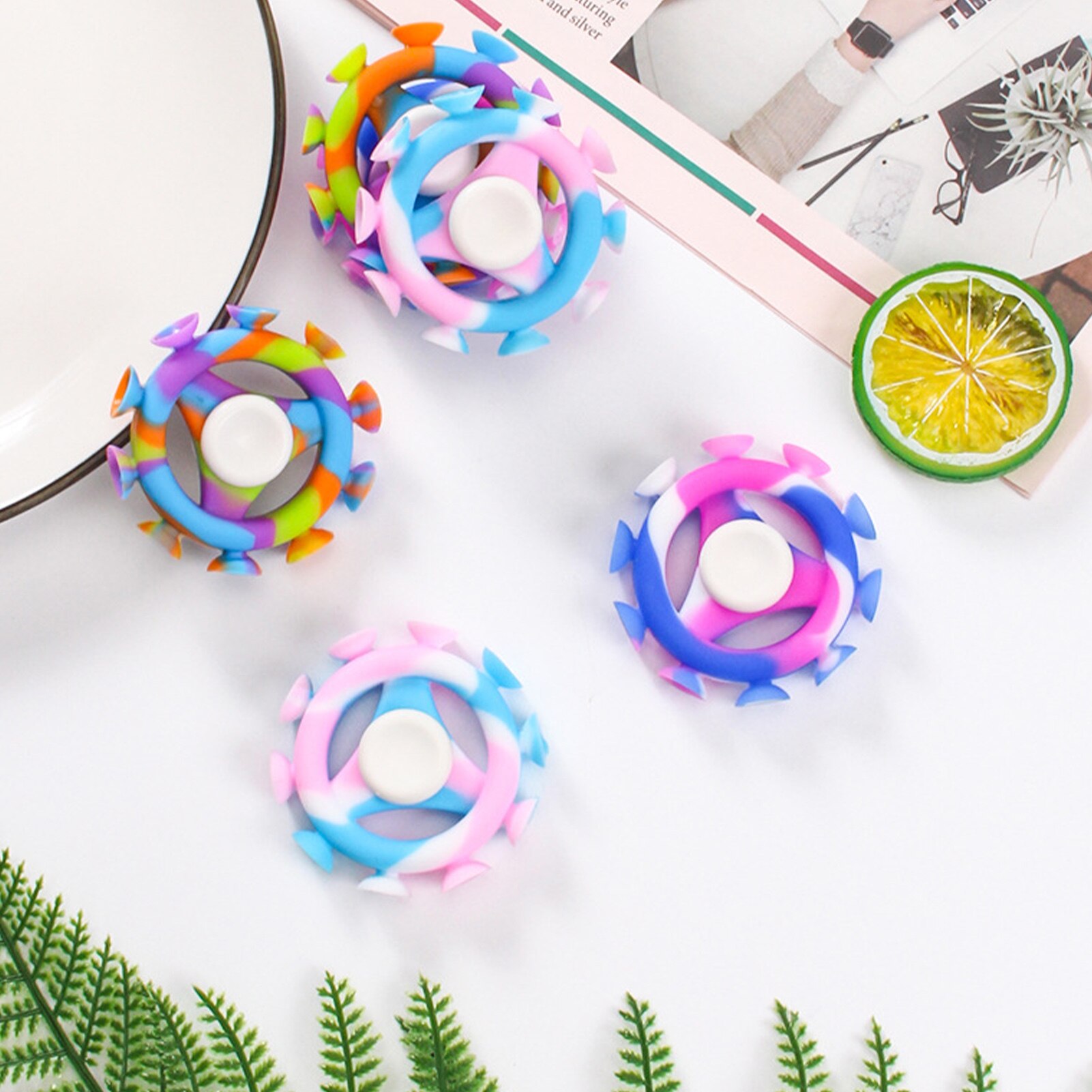 Suction Toys for Toddlers Rotating Sensory Toys with Suction Cups Cartoon Shape Babies Bath Toy Spinning Top Toy for Releasing. 
