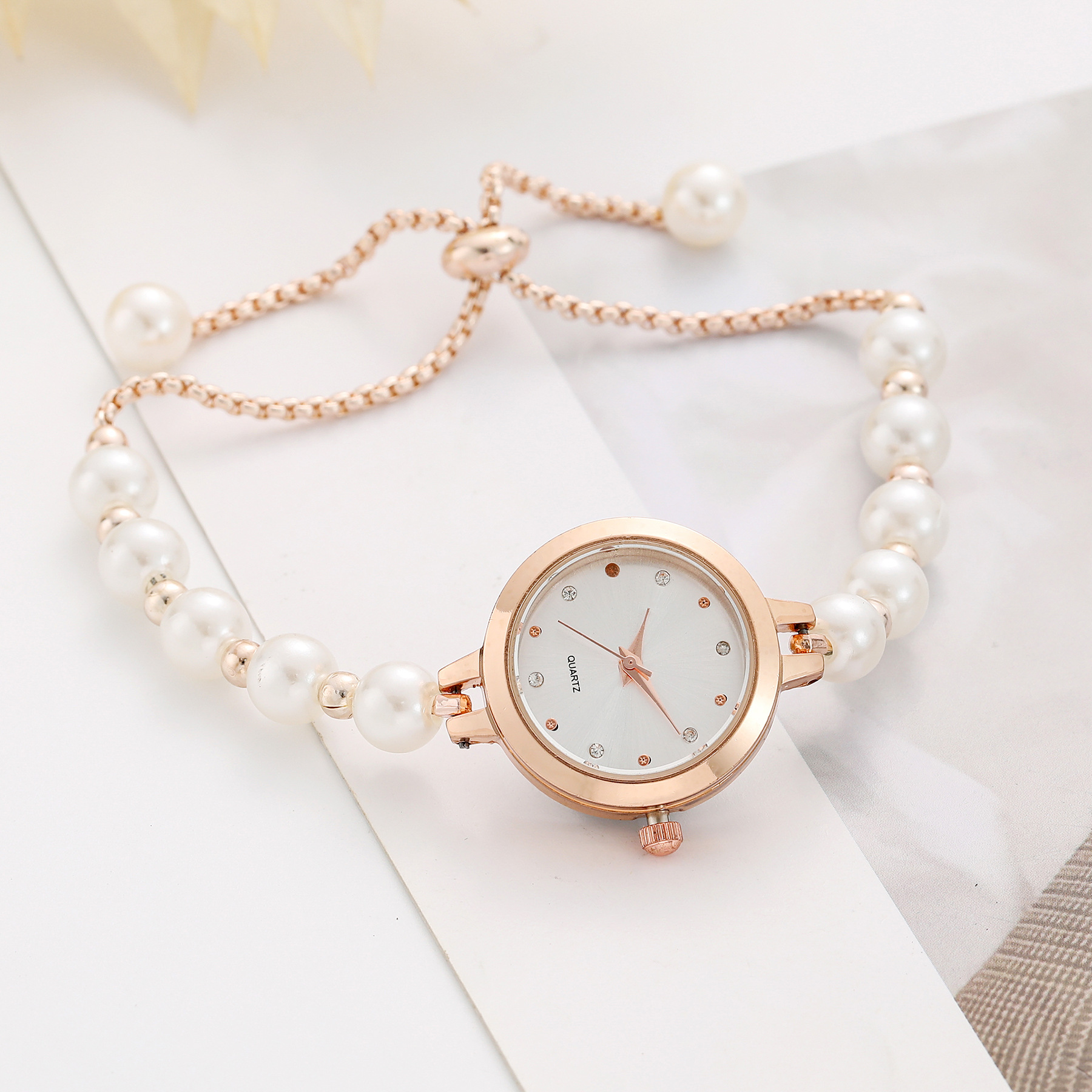 New 2024 Pearl Bracelet Women's Quartz Watch Small Dial Slim Bracelet Free Adjustment Quartz Watch