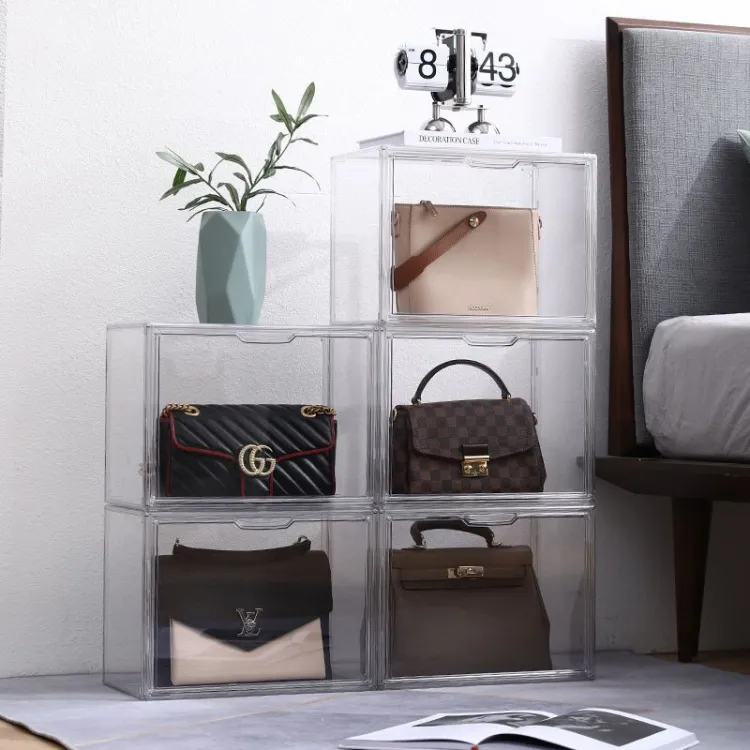 Bag storage online cabinet