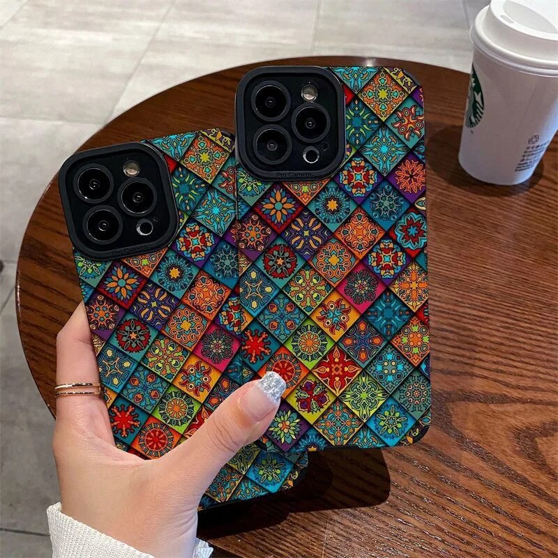 Colorful Diamond Lattice Totem Phone Case For iPhone 15 11 12 13 14 Pro Max 14plus X XR XS Max 7 8 Plus Shockproof Back Cover. 