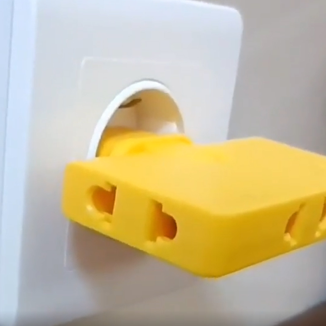 Rotate EU Plug Converter 3 in 1 Rotatable Outlet Extender 180 Degree Extension Plug Multi Plug Mini Outlet Adapter - multi plug. 