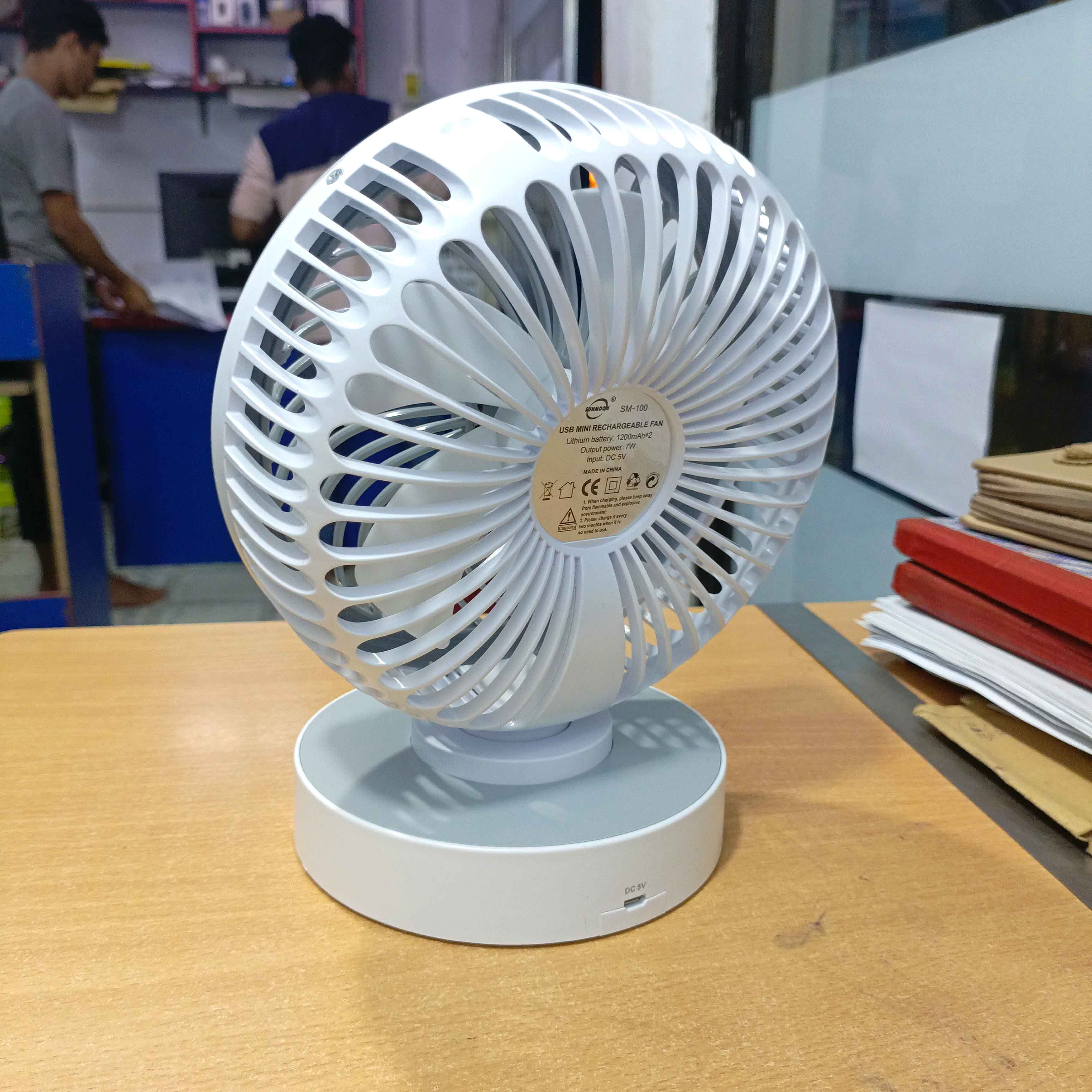 SUNMOON SM-9000 Rechargeable Mini Fan - 3.5 Hours Nonstop Mini Table Fan - Rechargeable Multiple Modes Portable Desk Fan - Strong Wind Left to Right Oscillating Angle. 