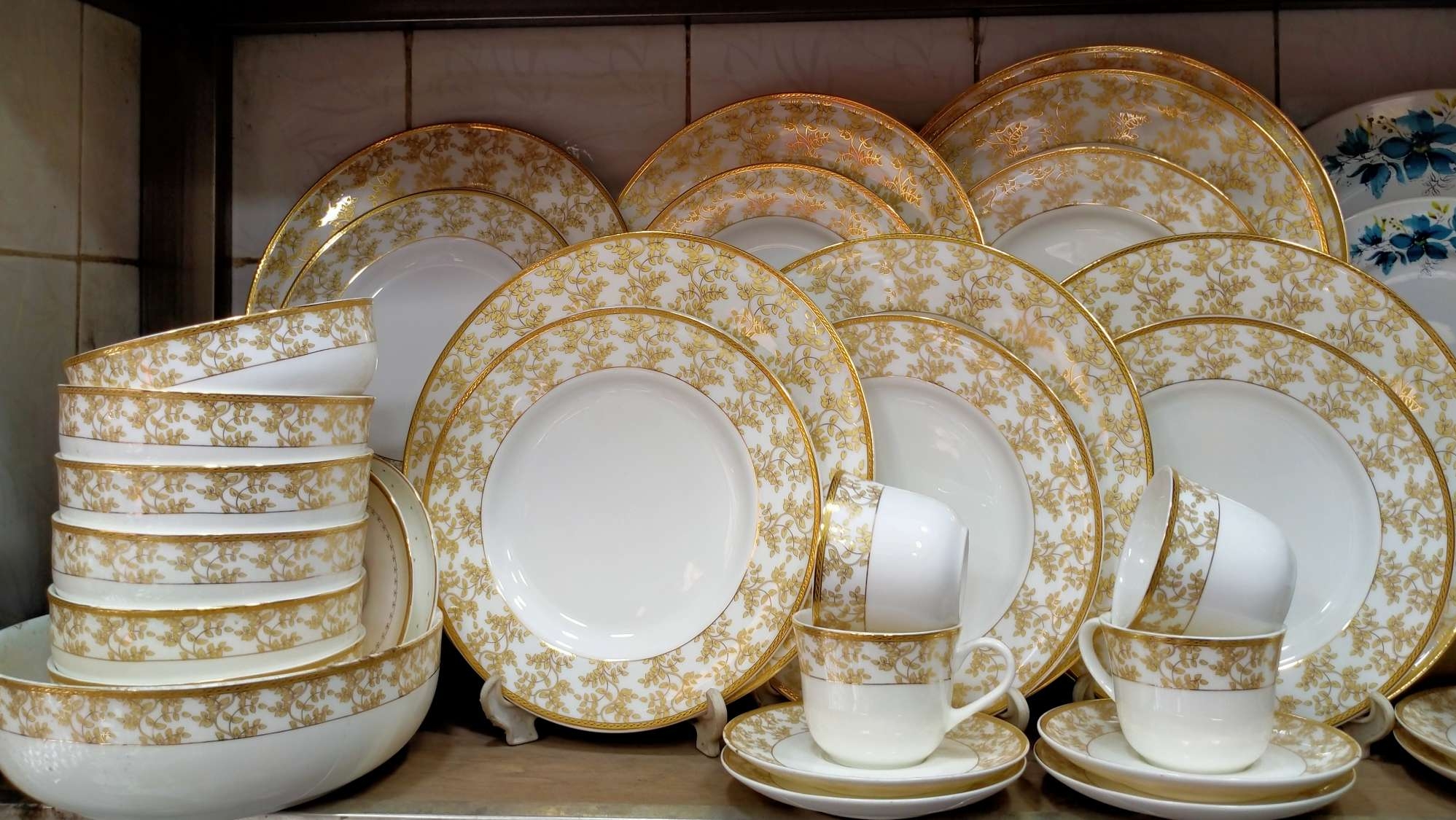 Sale > ceramic dinner set price > in stock