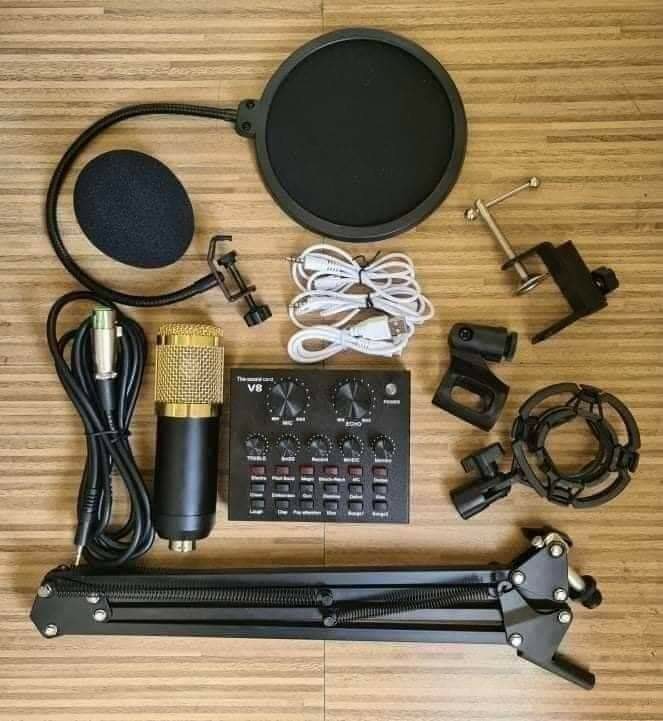 Legendary Vocal Condenser Microphone Bundle BM-800 Mic Kit with Live Sound Card Adjustable Mic Suspension Scissor Arm Shock Mount and Double Layer Pop Filter For Studio Record and Broadcasting. 