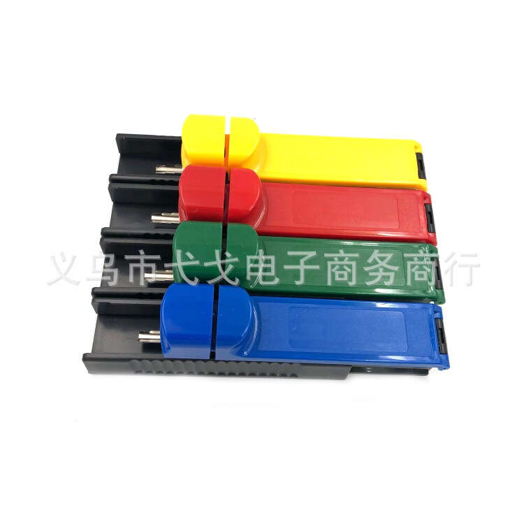 Push-pull 8mm single tube holder, manual holder for use with empty cigarette tubes. 