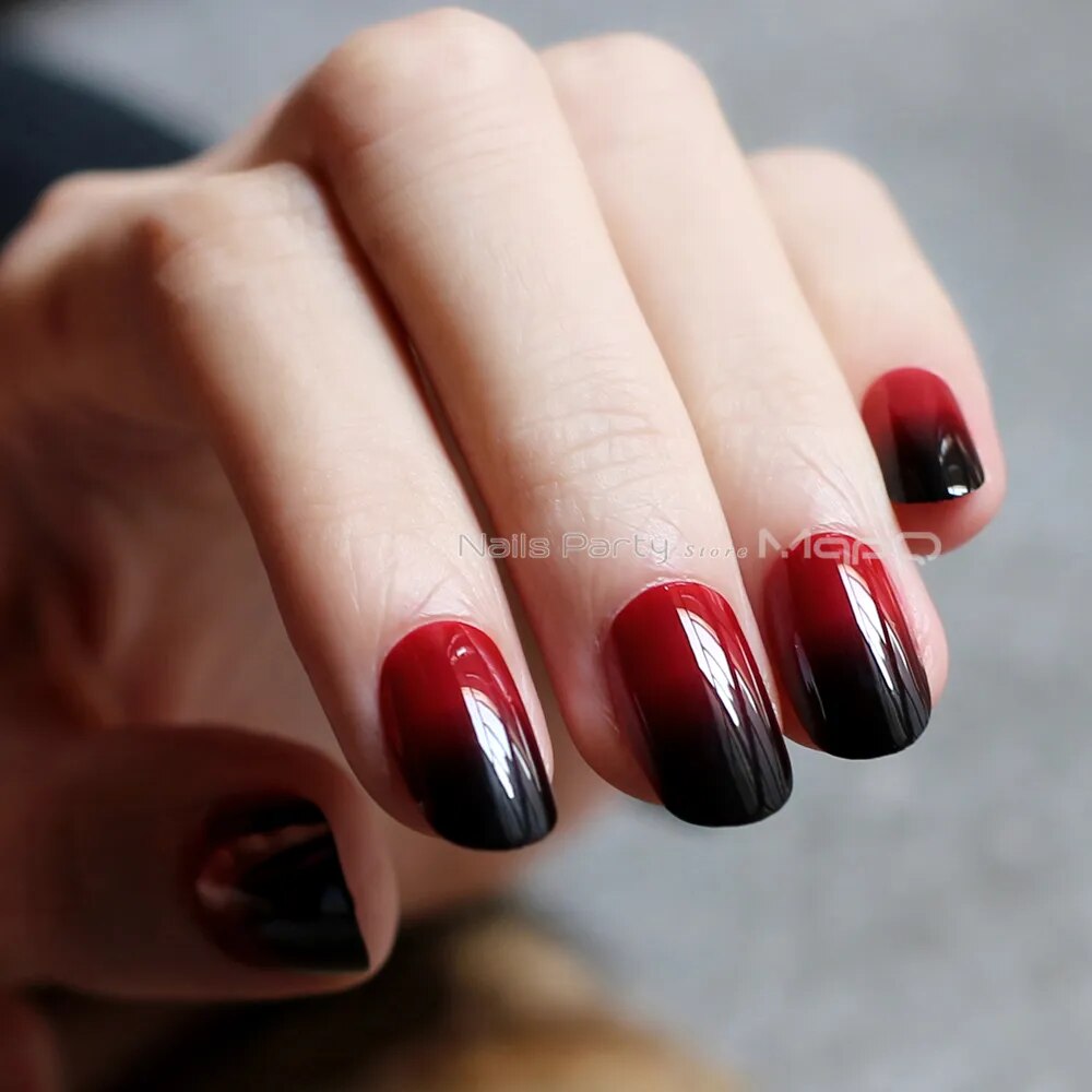 Oval nails Red and black gradient Gothic Medium H shape Vampire color