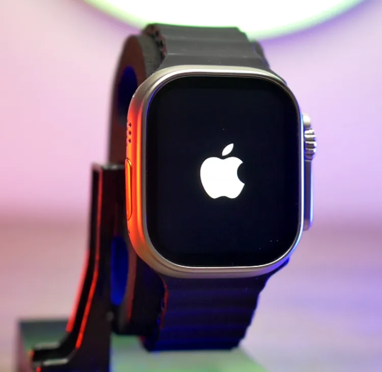 Watch 8 Ultra With apple logo