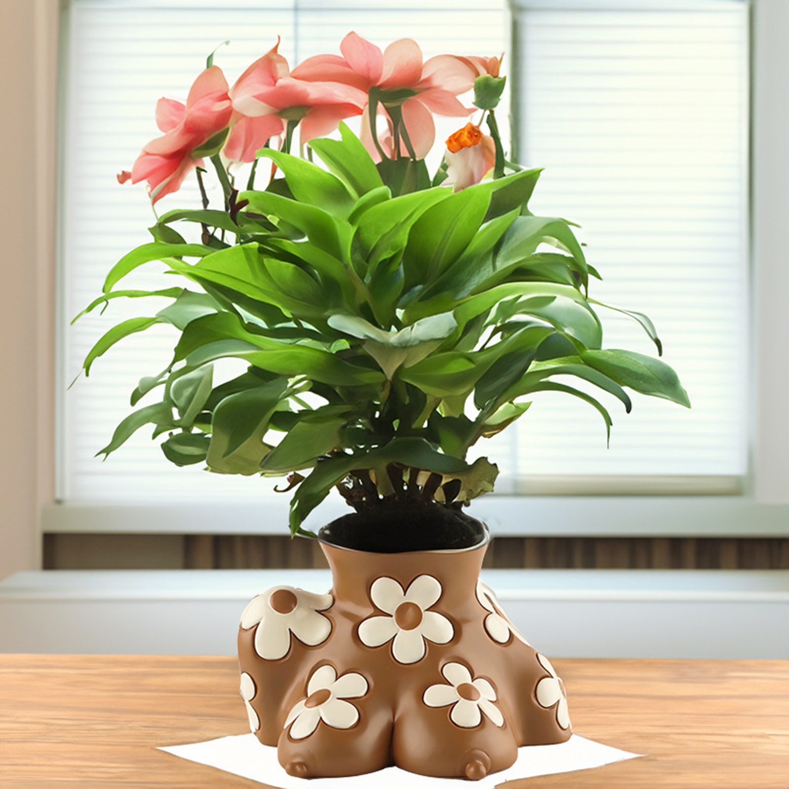 Unique Plant Pot Colorful Long-lasting Flower Pot for Balcony Desktop Decoration Perfect for Succulents Non-fading Artistic Design Resin Flower Pot. 
