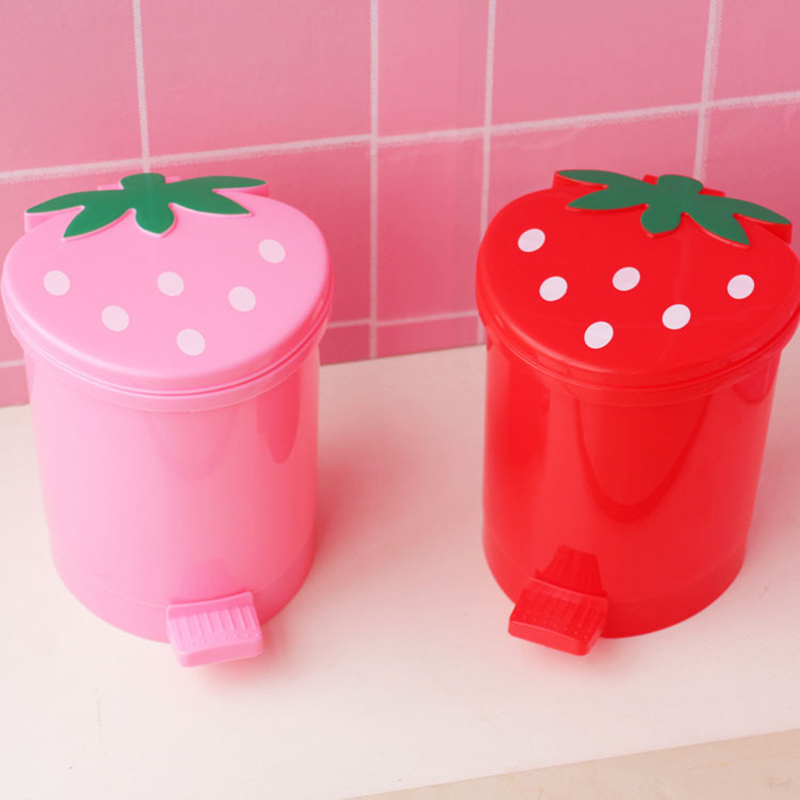 cartoon strawberry bucket plastic bucket desktop trash can. 