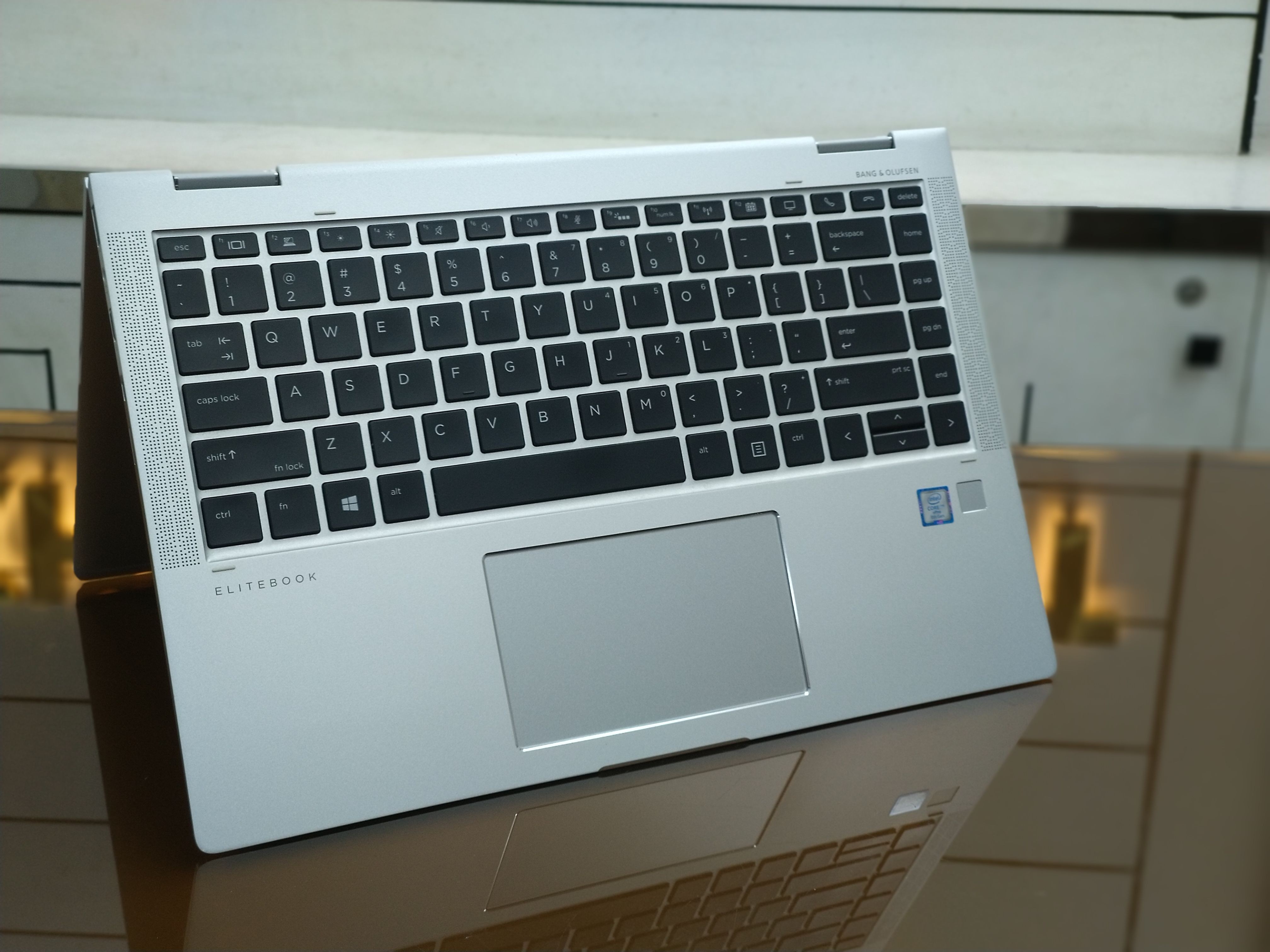HP EliteBook X360 1040 G6 (2-in-1) Core i5-8365U 512/16 14" (1920x1080) X360 | G.Touch