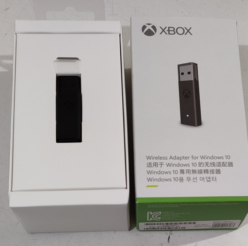 Microsoft Xbox Wireless Adapter for Windows 10 -Black