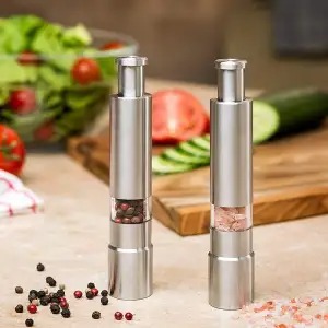 Stainless Steel best manual pepper grinder.. 