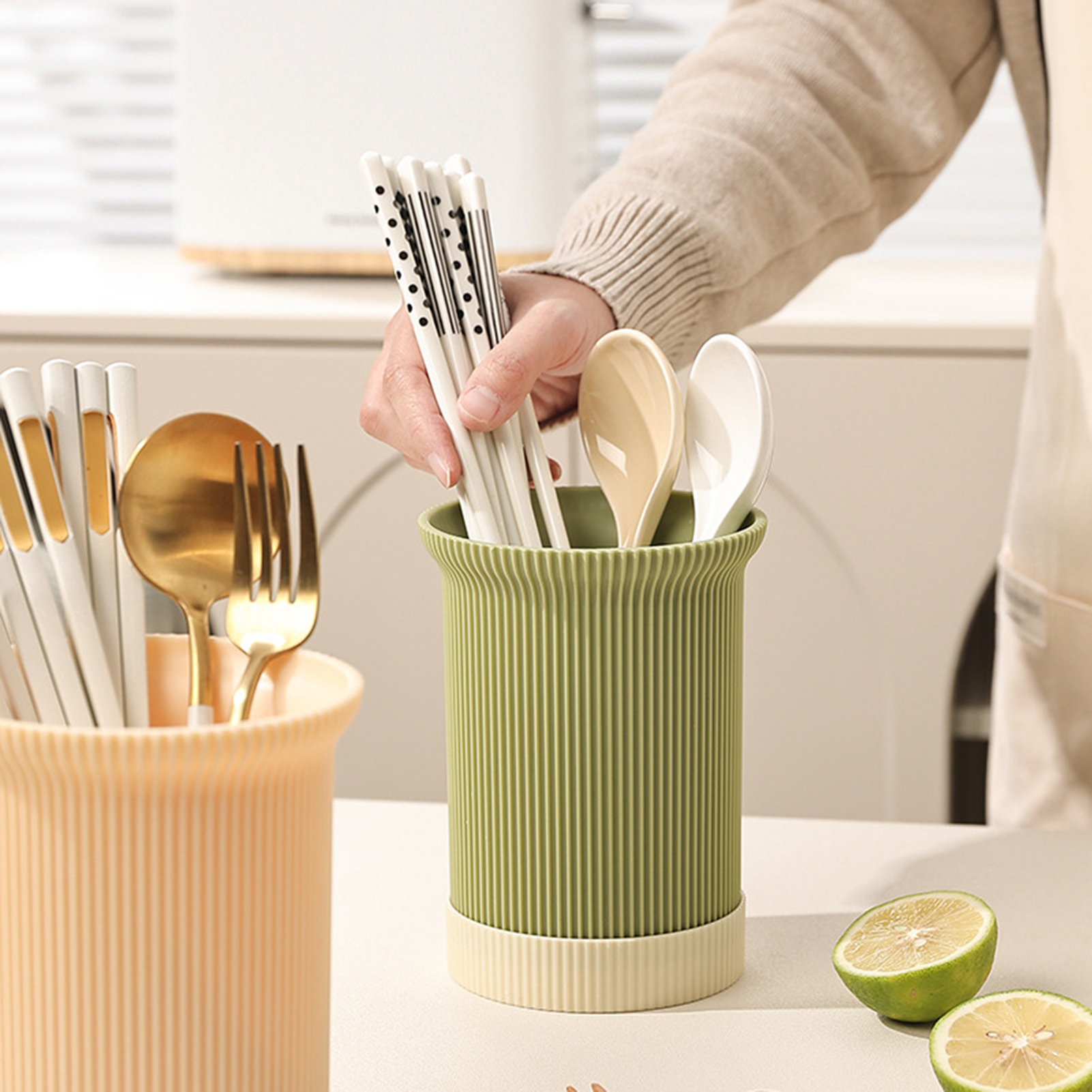 Chopstick Draining Box Water Drain Highly Pigmented Chopsticks Tube. 