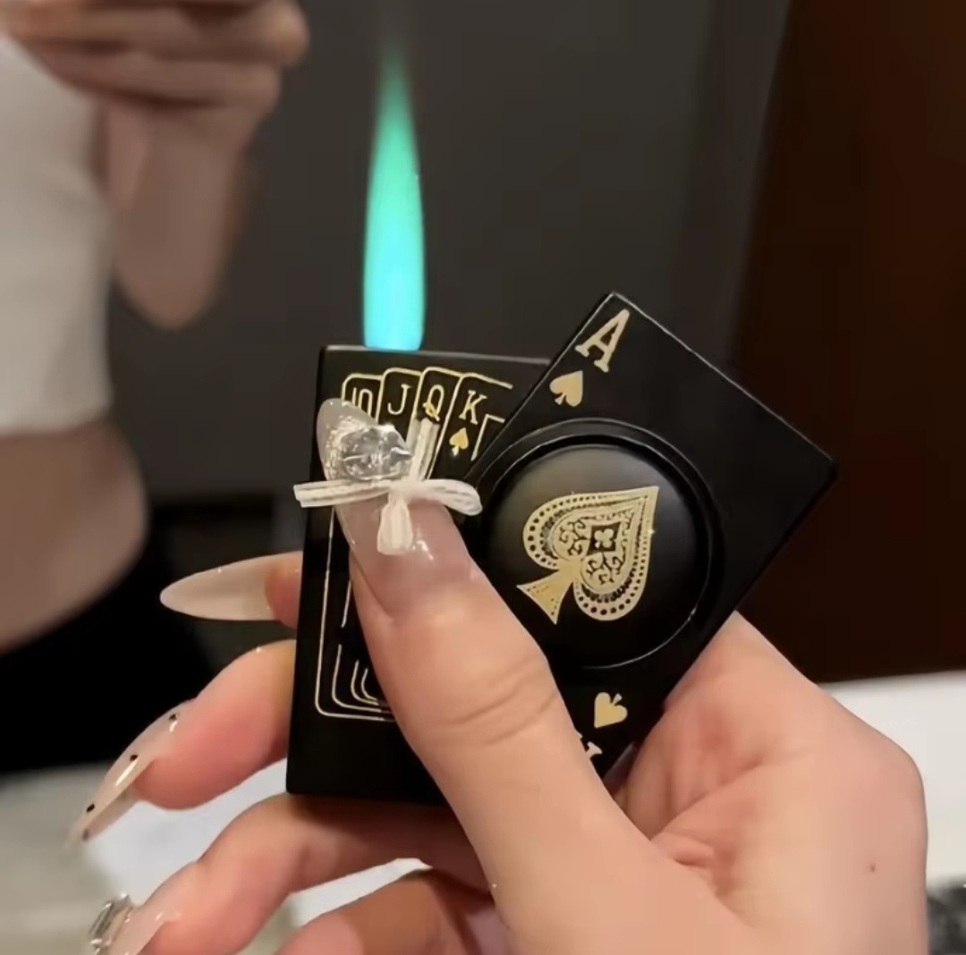 Hot New Ace of Spades Lighter Turntable Decompression Windproof Butane Lighter Mahjong Funny Shape Cigarette Lighter