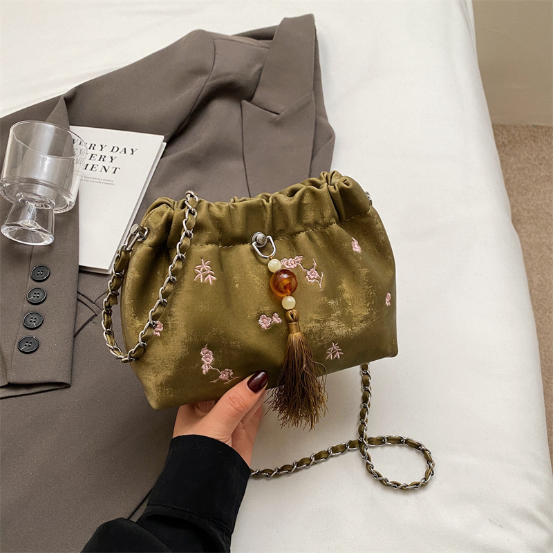 Chain New Chinese Style Bundle Bucket Bag Women's 2024 Summer New National Style Embroidered Shoulder Bag Crossbody Bag. 