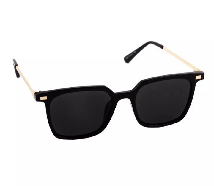 Black Casual Frame Sunglass for Men. 