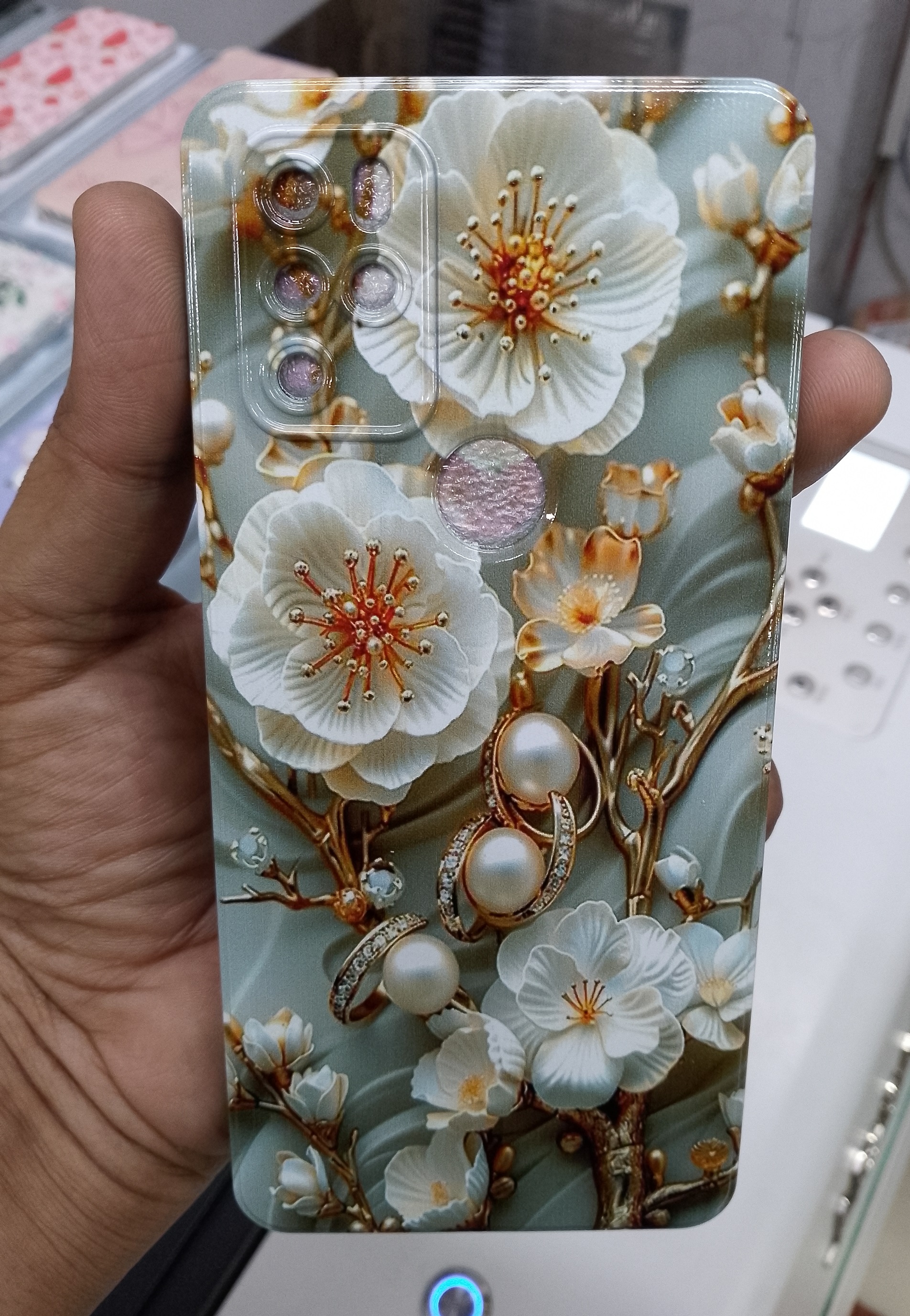 কাস্টমাইজ মোবাইল ব্যাক কভার  (Back Case Cover For Smartphone). 