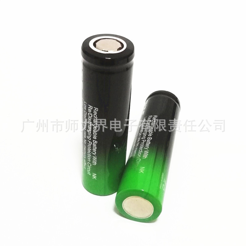 18650 5800MAH 3.7V lithium battery Pointed flat head flashlight rechargeable battery Camping light battery. 