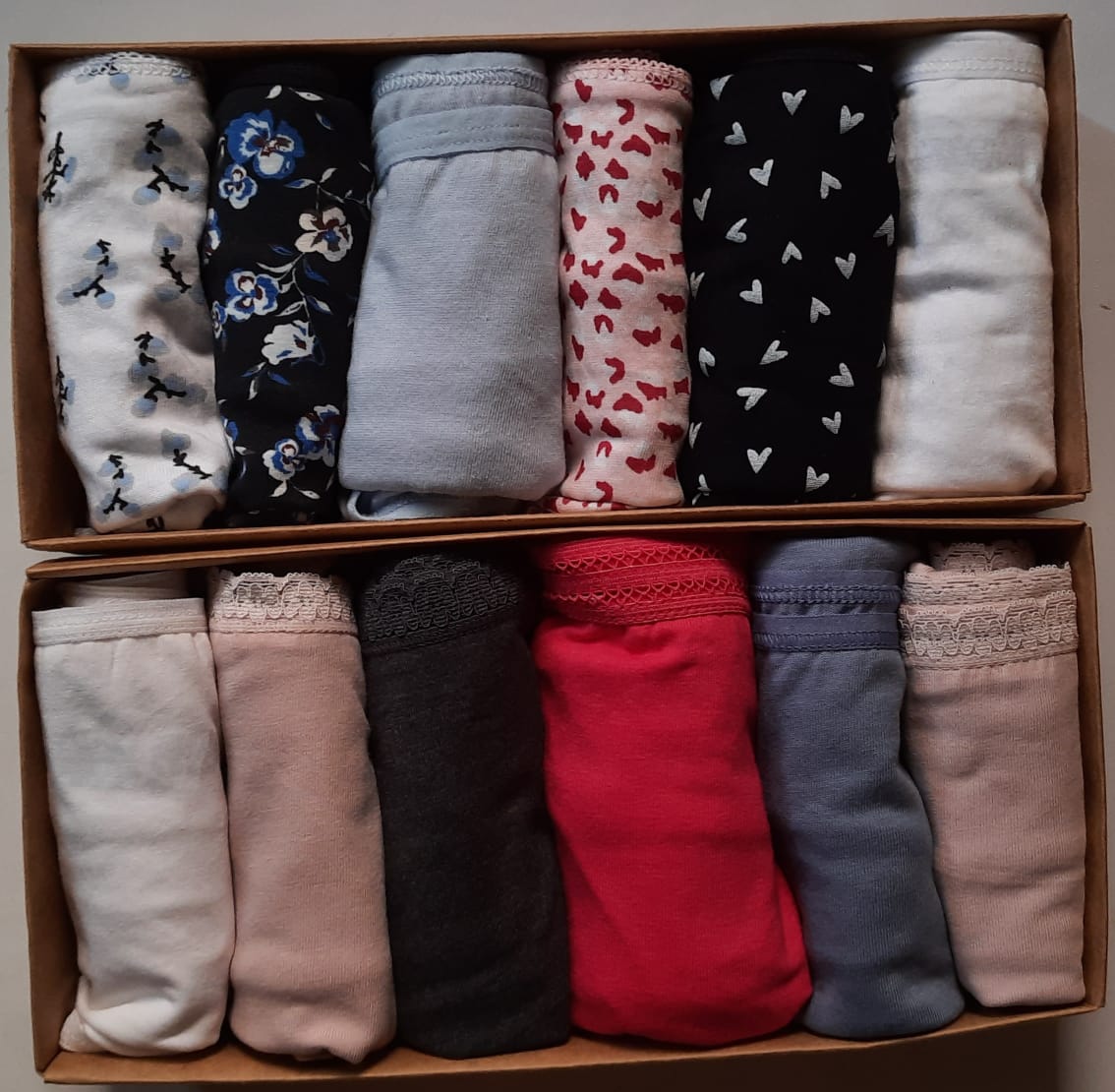 Semiz ayol eshakda sikilib sokinadi.