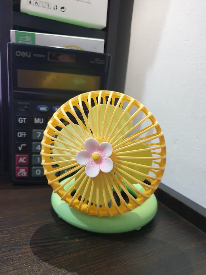 Mini Storage and folding Fan Silence USB Charging Third Gear Wind Speed Fan. 