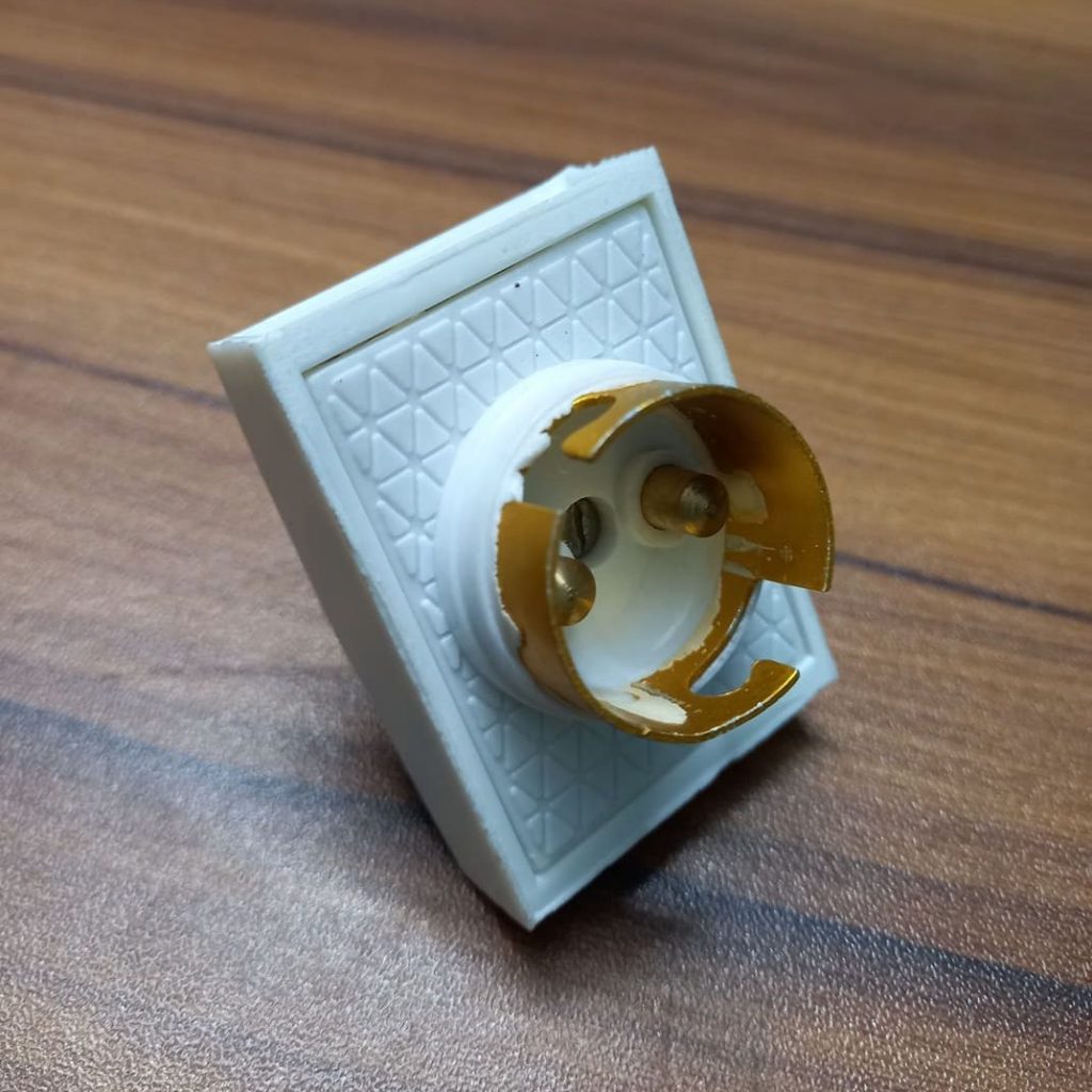 Pin Holder 2 Point Socket Converter Adapters Electrical Multifunctional Socket AC 250V 6A 2 Pin Parallel Adapter Socket LED Light Bulb Socket Holder Plug Converter 2 Point Socket - multi plug. 