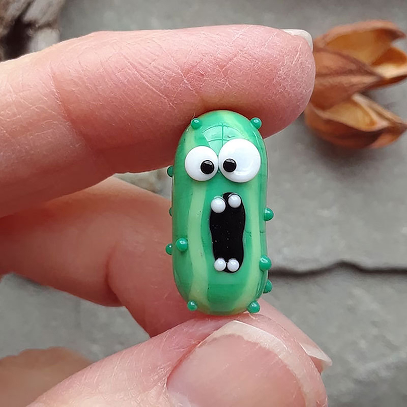 Miniature Glass Screaming Pickle In A Bottle Handmade Jars Of Screaming Pickle Sculpture Cute Tiny Pickle Mini Emotional Support Pickle Ornament For Pickle Lovers Party Home Decoration Fayshow. 